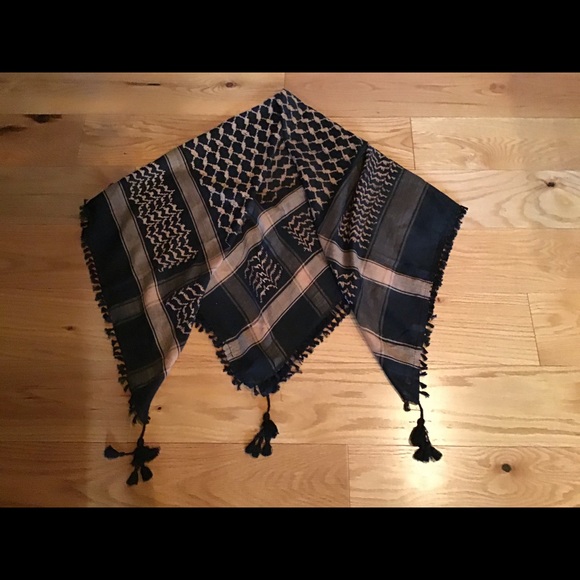 JORDANIAN BEDOUIN BLACK AND BEIGE SCARF